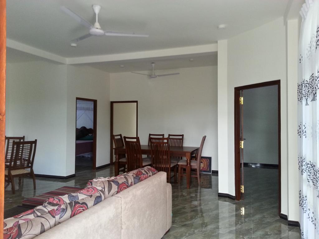 אונה ואטונה Coral Palm Villa And Apartment חדר תמונה