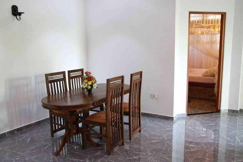 אונה ואטונה Coral Palm Villa And Apartment מראה חיצוני תמונה