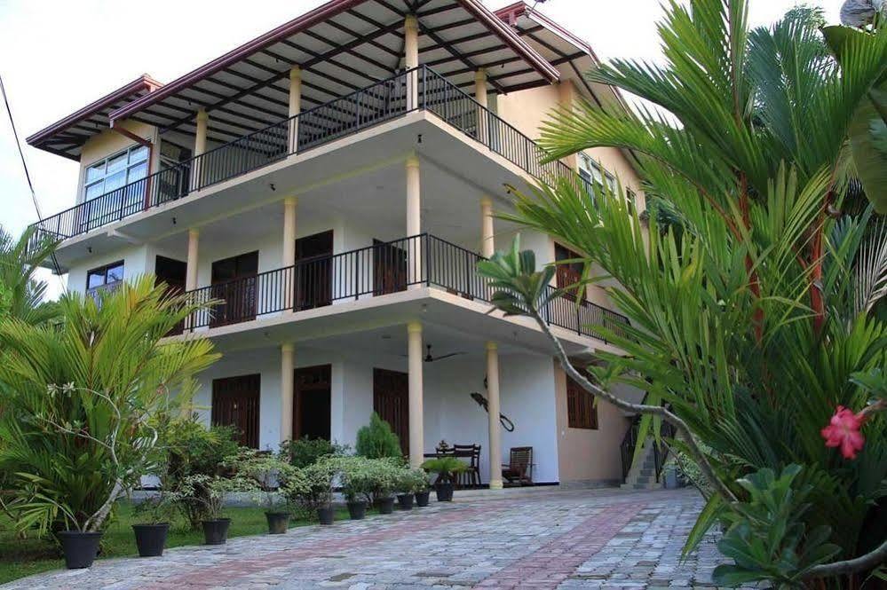 אונה ואטונה Coral Palm Villa And Apartment מראה חיצוני תמונה